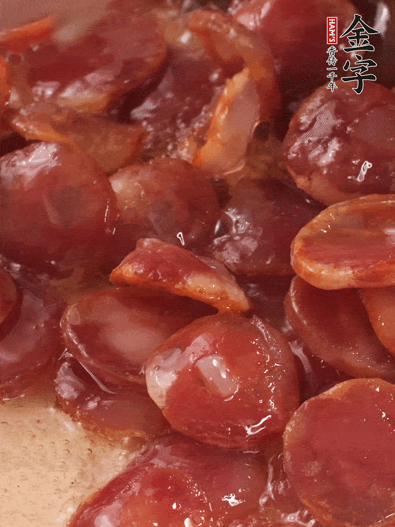 絲苗米洗凈后，用1.5倍水煮至6分熟（偏硬的質(zhì)地），網(wǎng)篩撈起瀝干水分備用。